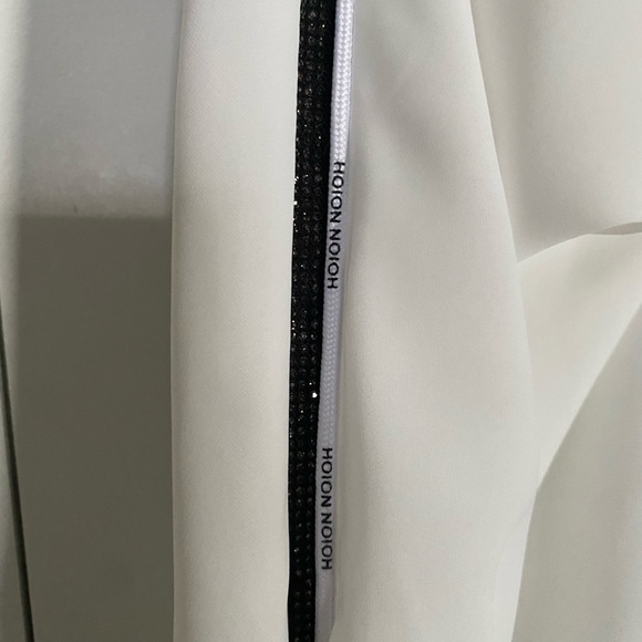 Formal white and black blouse - Picture 11 of 11